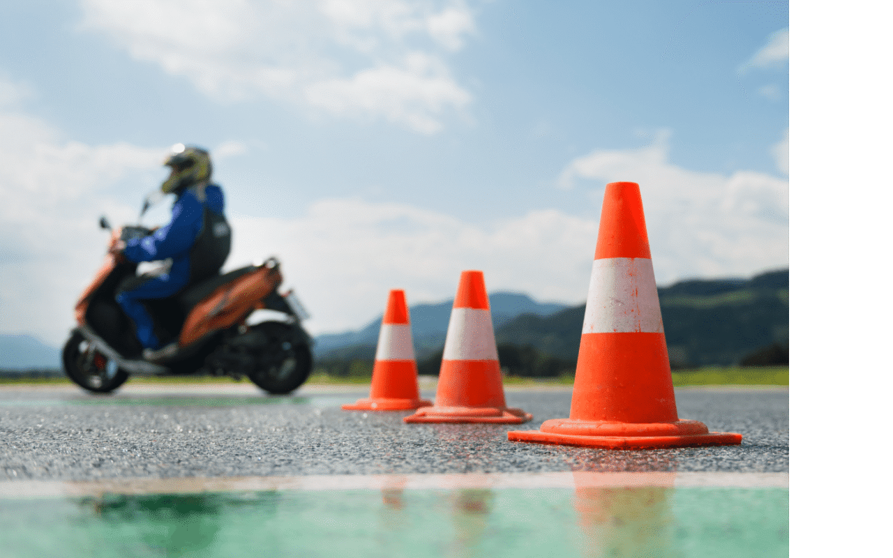 Cómo sacar el carnet de moto: respondemos tus preguntas más frecuentes