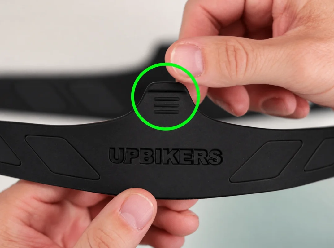 Solapa de la correa de Upbikers que debe apuntar hacia arriba